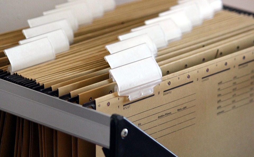 Sorting Out Your Tax Documents: Ditch or Keep?